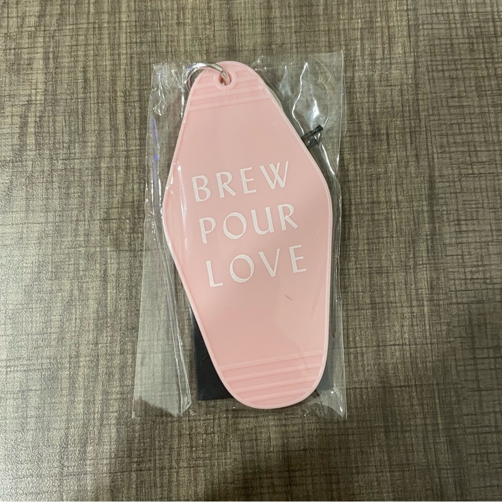 Starbucks pink keychain Brew Pour Love NWT 4”x2”